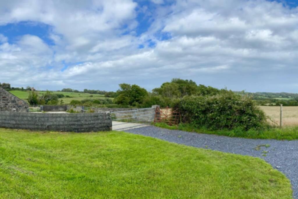 Villa Snowdon Bay - North Wales - Stunning Llyn Peninsula Mountain & Ocean Views - Wilde Retreats Pwllheli Exterior foto